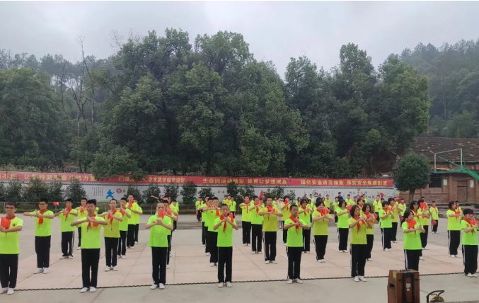 雙節同慶，情滿校園！子龍文武學校2025年國慶·中秋活動溫情啟幕